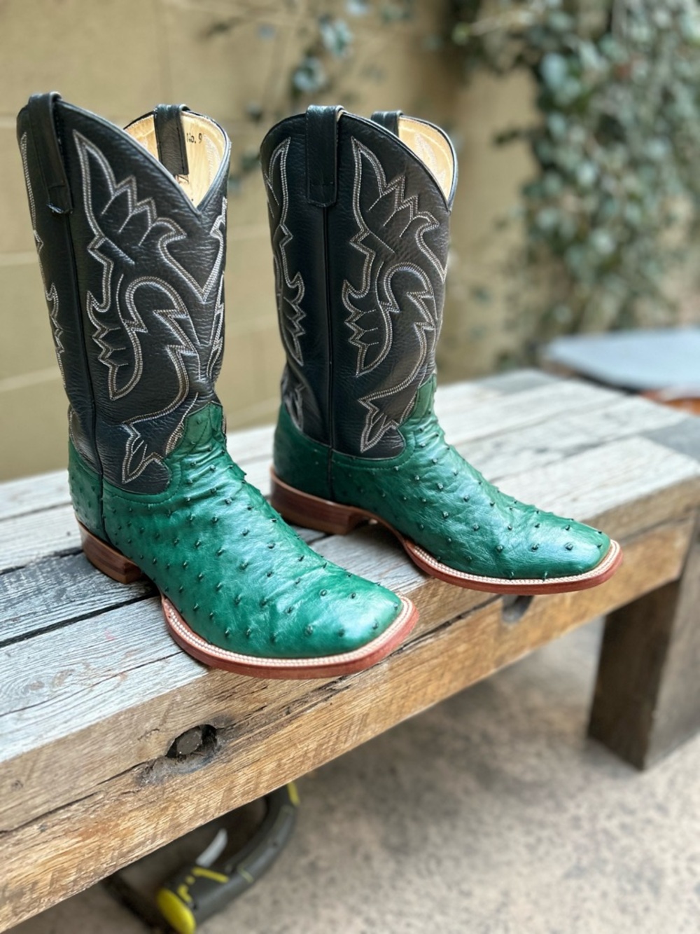 Custom Handmade Green Ostrich Vamp Black Embroidered Shaft Cowboy Boots Size 10D